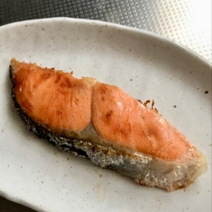 こんばんは♪
夕食に美味しくいただきました✨
ふっくら焼き鮭レシピごちそうさまでした(*´꒳`*)